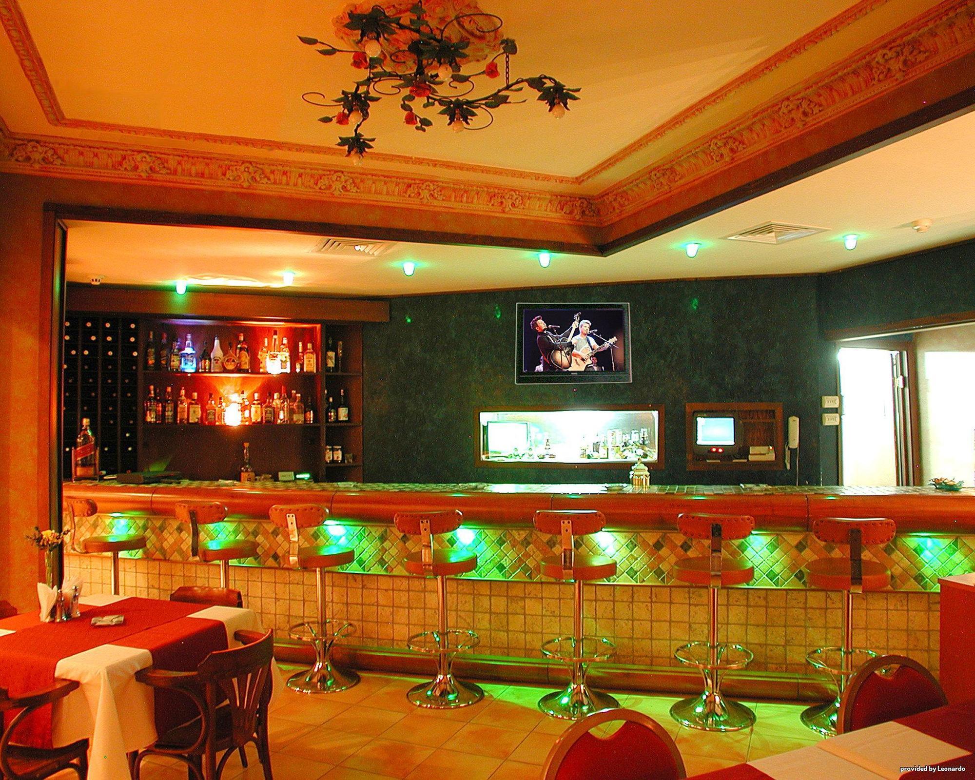 Bakirkoy Tashan Business & Airport Hotel Estambul Exterior foto
